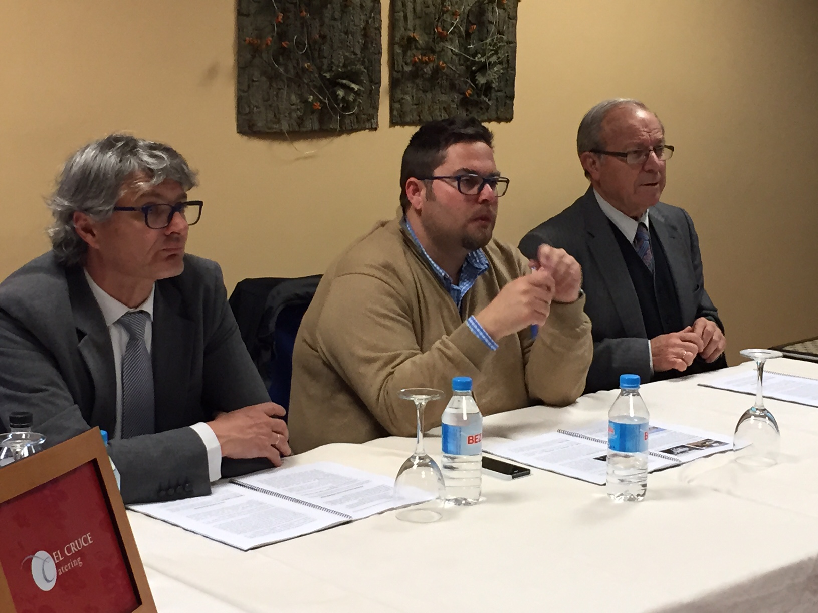 Ignacio Pascual de Castro, presidente del parque PICA, junto a Carlos Fernández y Ginés Pastor.